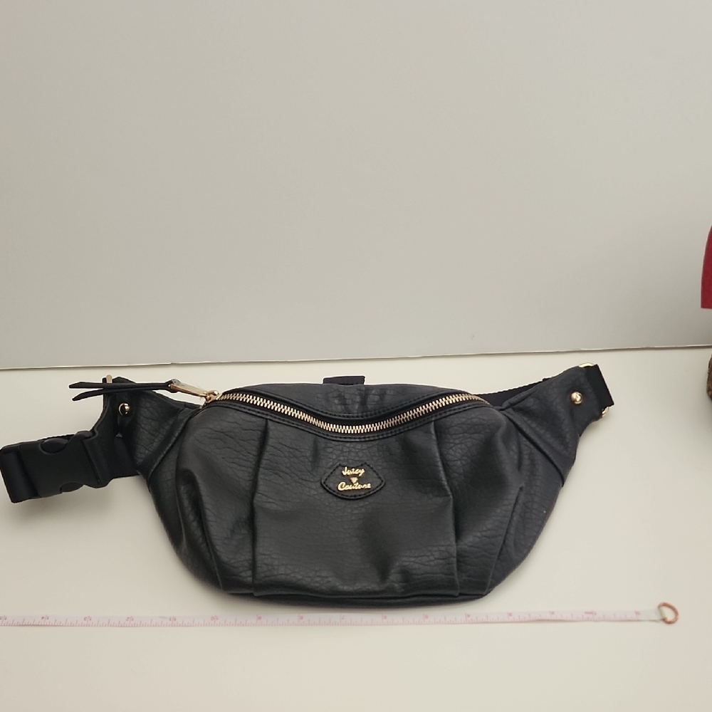 Juicy Couture Black Vegan Leather Fanny Pack / Belt Bag – Gold Logo - Picture 11 of 11